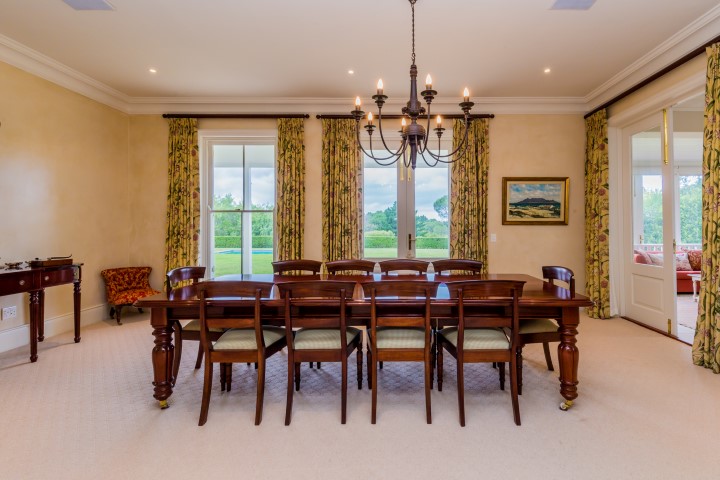 5 Bedroom Property for Sale in Constantia Western Cape